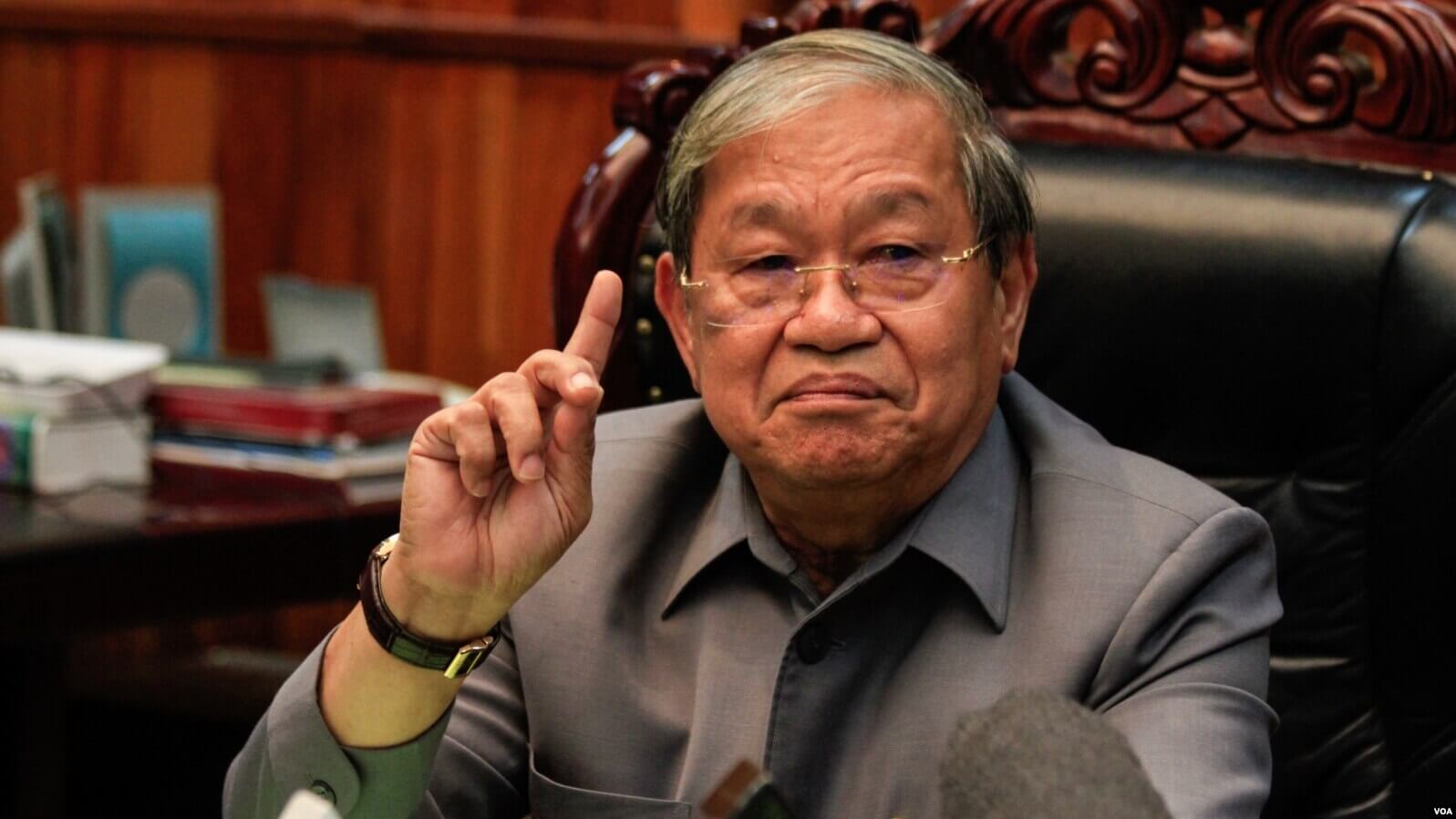 Why didn’t Cambodia use heavy weapons in the five-day war to respond to Siam’s aggression?