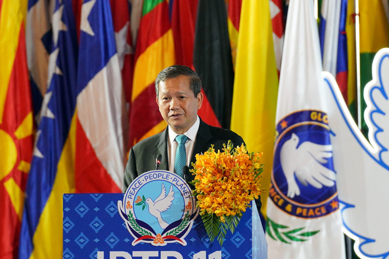 Escalating Border Tensions: Cambodia Maintains Non-Retaliatory Peace Measures Amid Thai Military Aggression