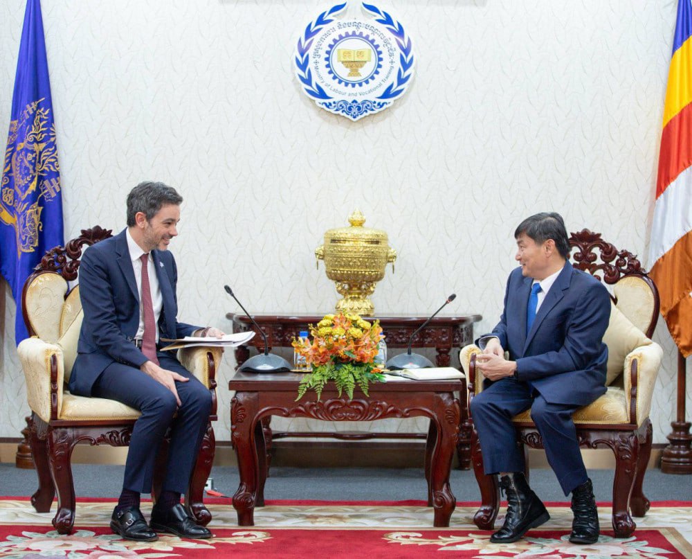 Cambodia, UNESCO agree to expand skills training for digital economy