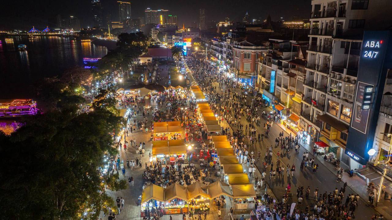 Hun Manet hails tourism boom as Chaktomuk Walk Street marks one year