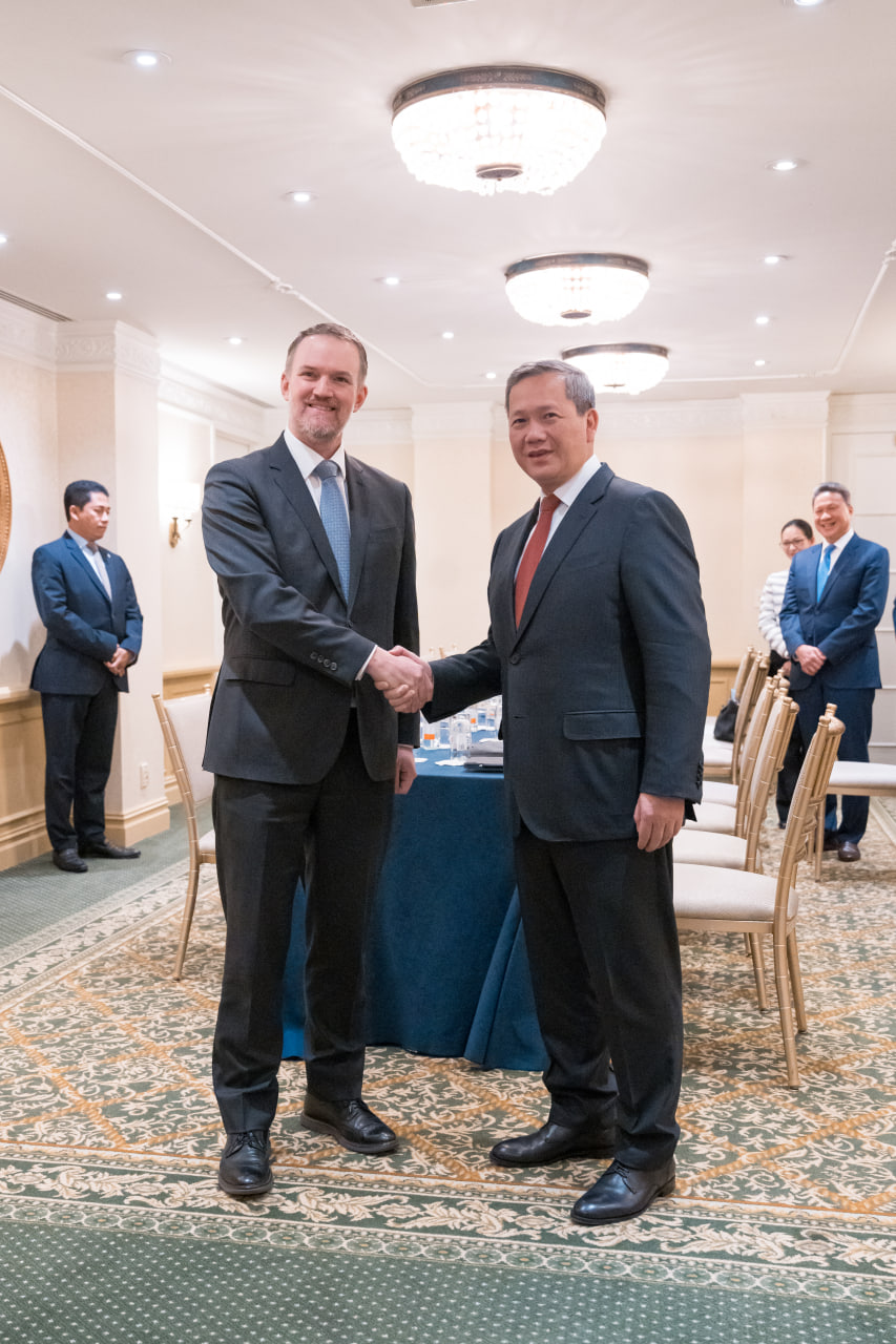 Cambodia, U.S. Express Confidence in Stronger Trade and Investment Ties