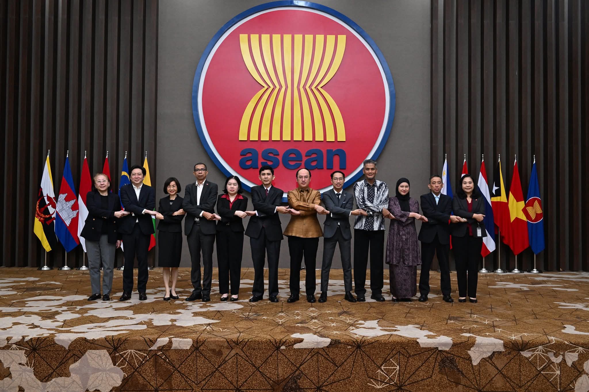 Cambodia Chairs ASEAN Meeting on Regional Development Initiatives