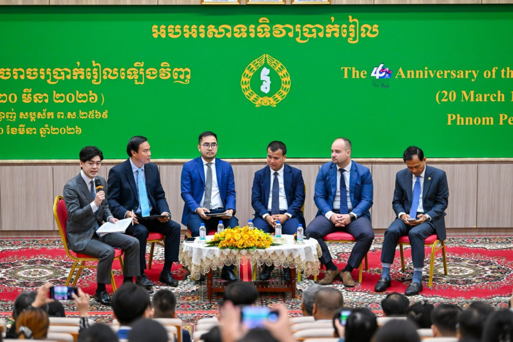 Cambodia Steps Up De-Dollarisation Efforts in Export Industries
