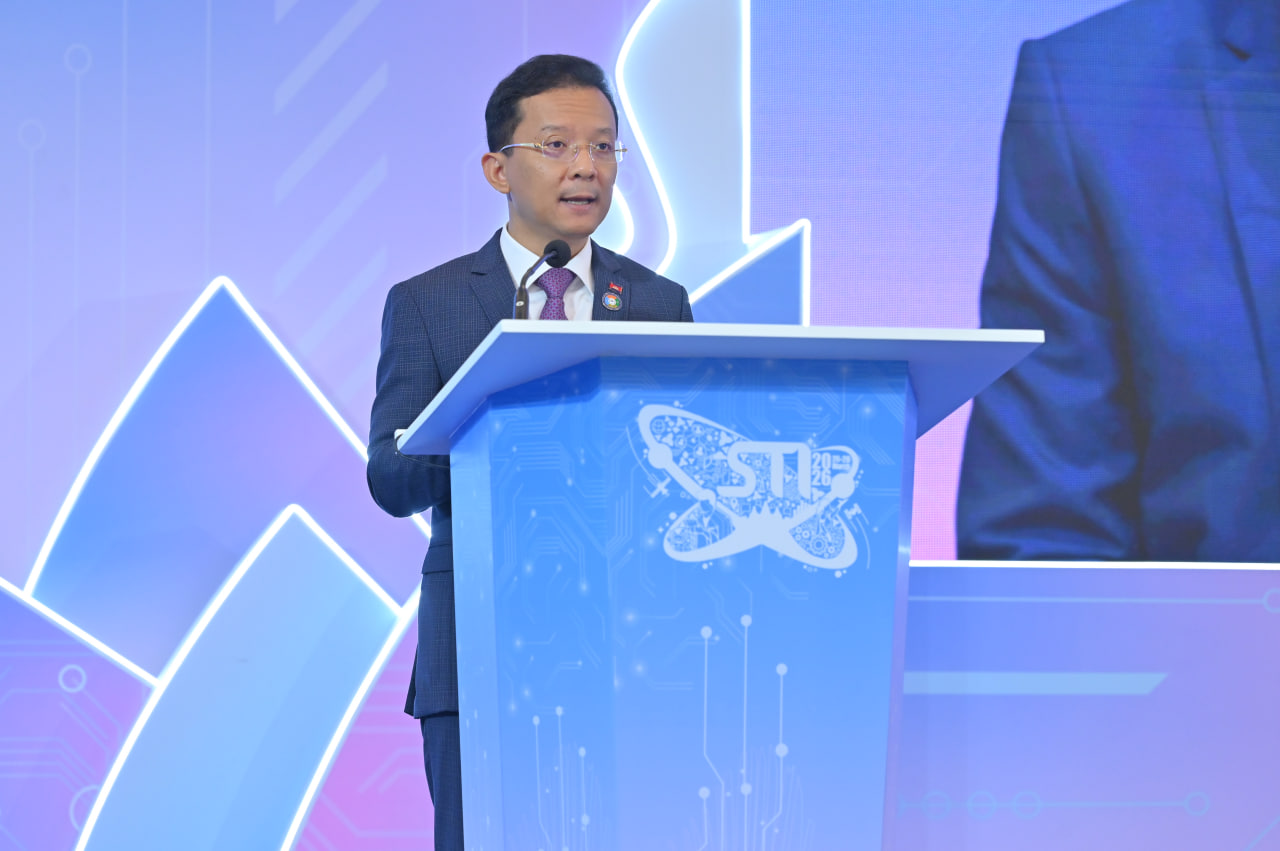 Cambodia Moves from Tech User to Tech Creator, Minister Says