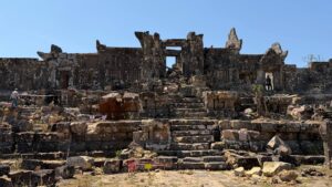 Cambodia Says Preah Vihear Temple Damaged in 562 Spots