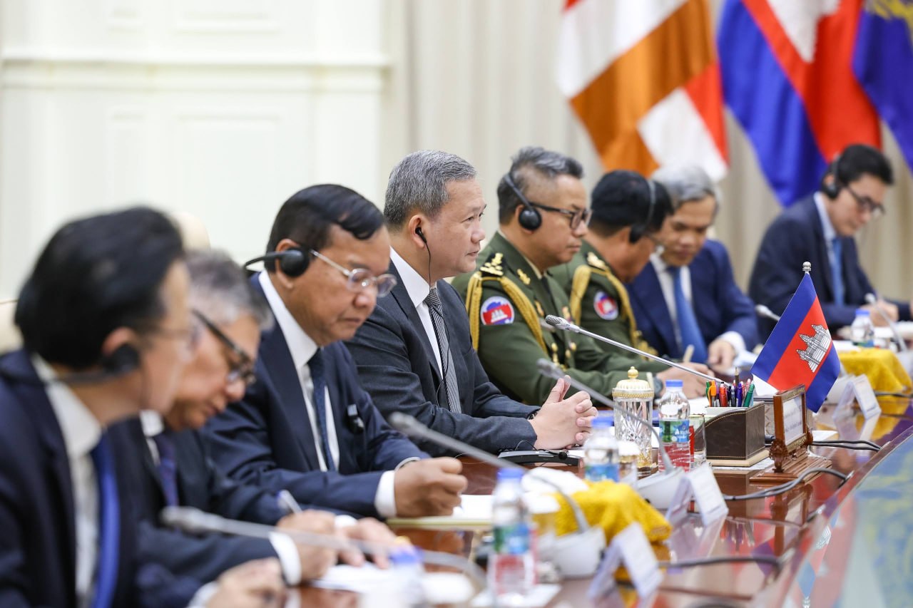 Hun Manet Briefs China on Thai Border Situation, Stresses Peaceful Resolution