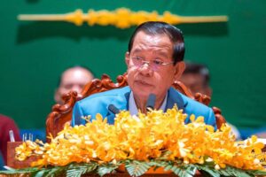 Hun Sen Says No Mercy for Officials Failing to Fight Online Scams