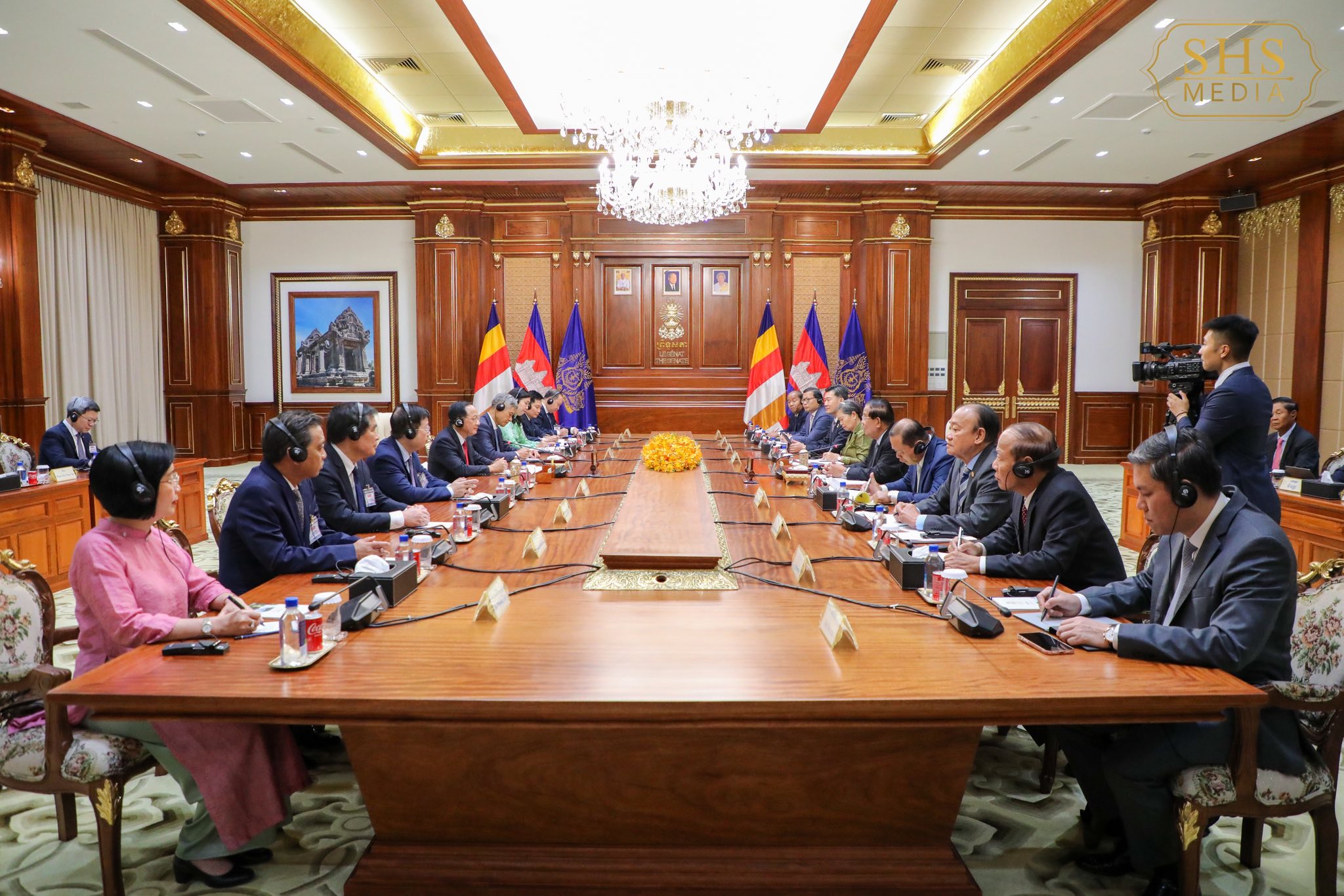 Hun Sen Says Cambodia-Vietnam Economic Relations Must Keep Growing