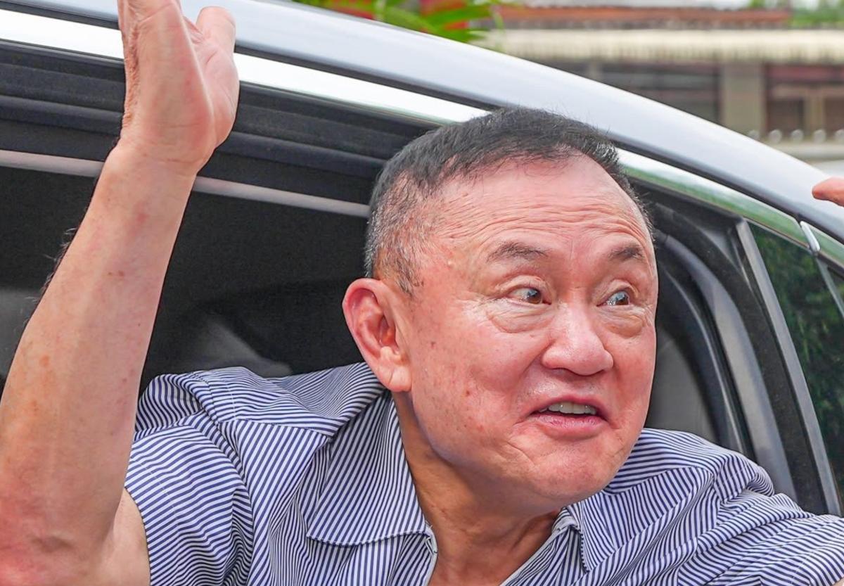 Thaksin Free to Travel, Expected to Fly to Dubai