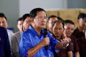 Hun Sen Defends Tank Imports, Says Cambodia Has No History of Invading Neighbours