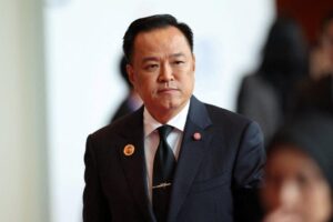 Anutin Says Border Reopening Would Anger Thais