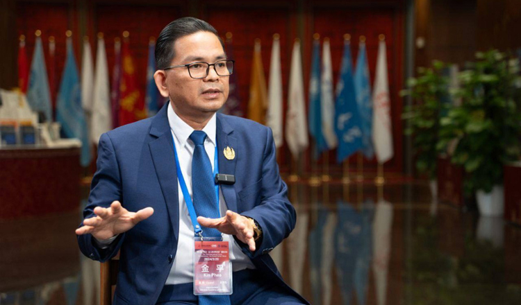Analyst Says 1963 Passport Shows Long History of Cambodia-Thai Border Disputes