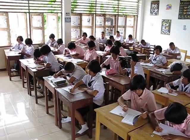 Education Gap Widens as Poor Thai Students Fall Behind