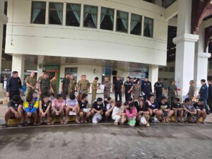 Laos Repatriates 24 Thais Linked to Call Centre Scams