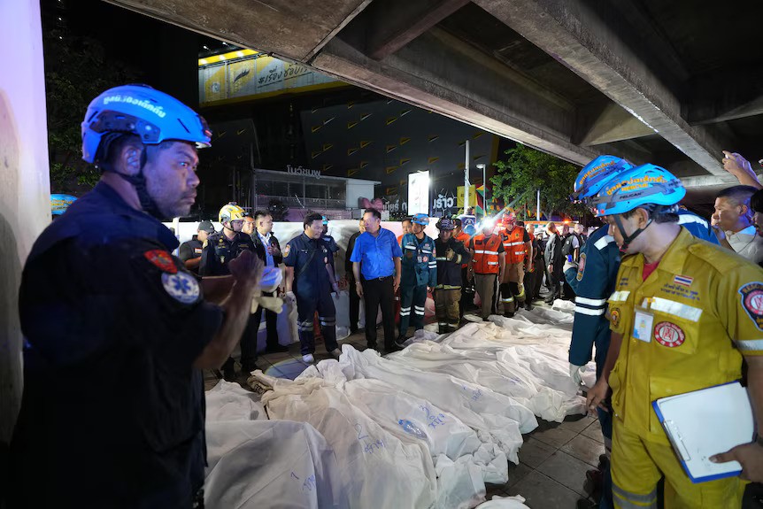 27 Killed as Fire Engulfs Popular Pub in Bangkok