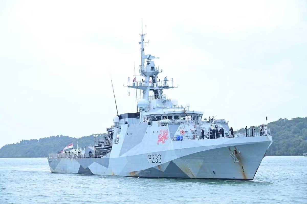 British Warship HMS Tamar Docks at Cambodia’s Ream Naval Base