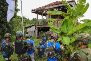 AOT Inspects 114 Homes in Techo Morakot Village Damaged in Thai Attacks