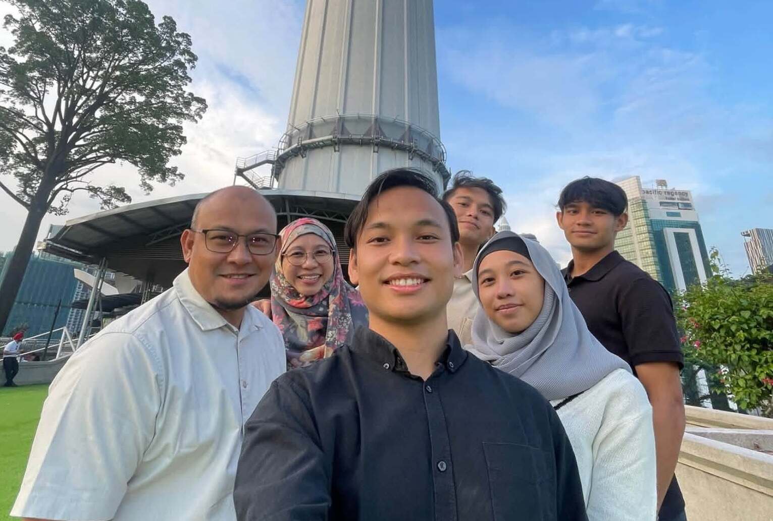 Family of Singaporean Teen Thanks Cambodia After Safe Return