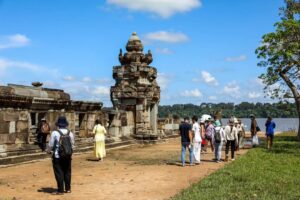 West Mebon Temple Attracts Visitors Ahead of Official Reopening in November