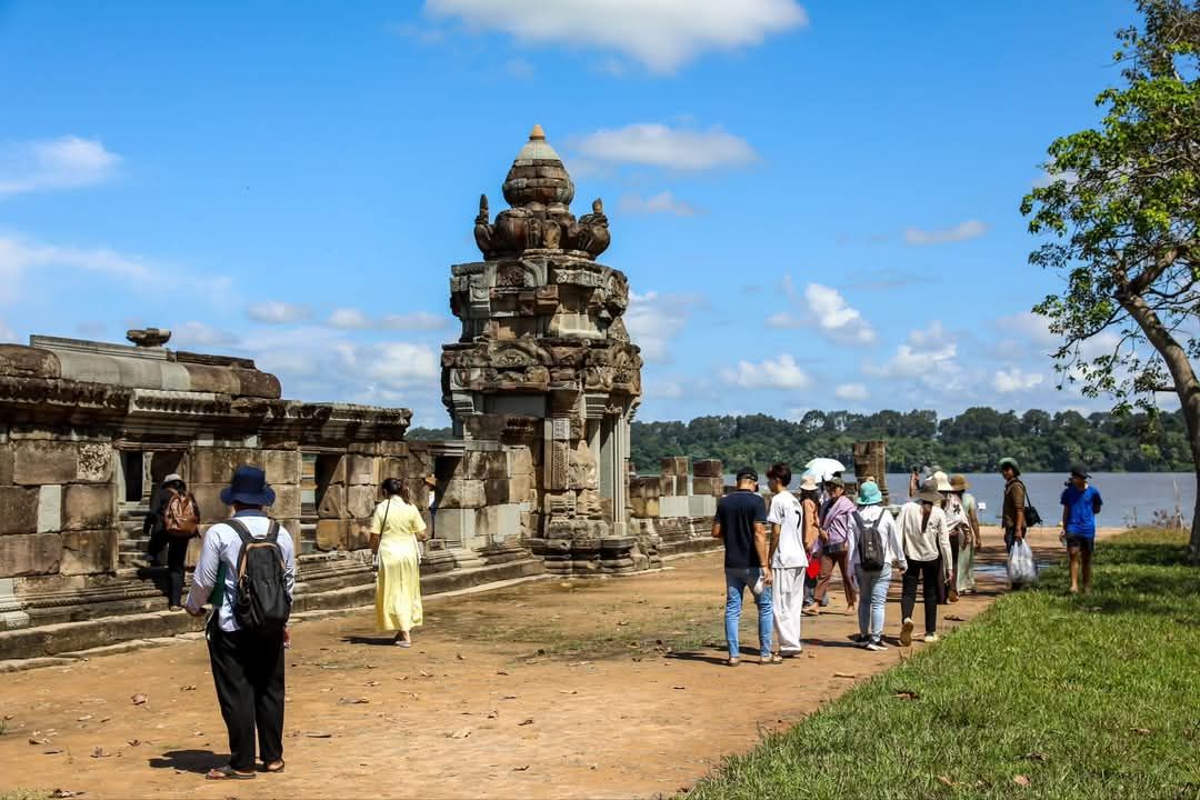 West Mebon Temple Attracts Visitors Ahead of Official Reopening in November