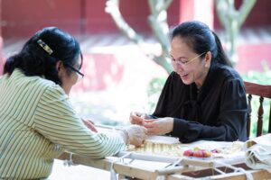 Khmer Sbai Carry Messages of Prosperity and Happiness for Francophonie Summit Guests