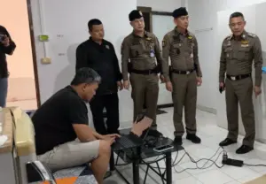 Pattaya Scam Probe: Police Seize SIM Boxes, Router and Antennas From Rental Room